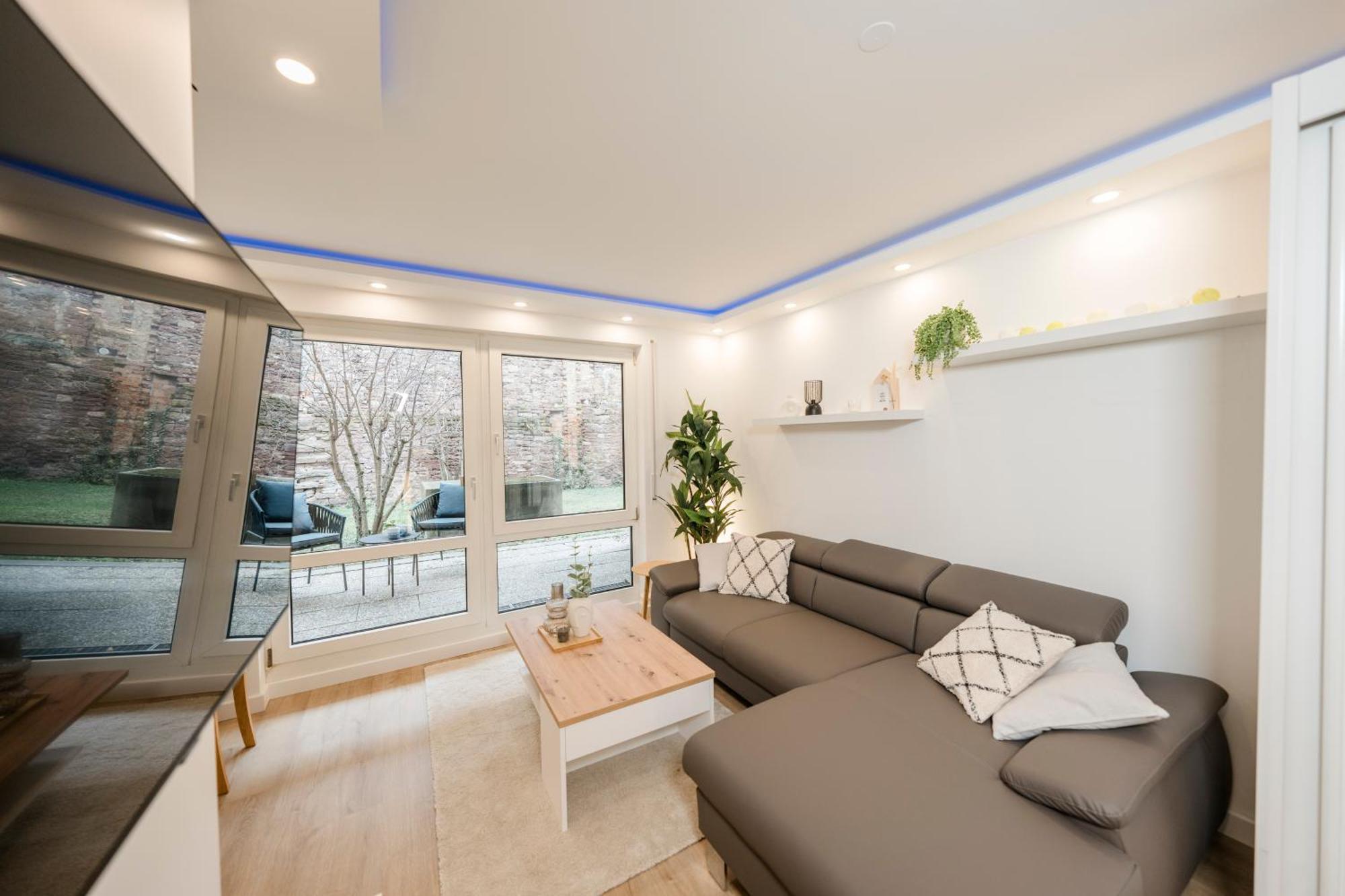 Bellabene Modernes Studio Apartment In Zentraler Lage Mit Terrasse, Parkplatz, Smarttv 普福尔茨海姆 外观 照片