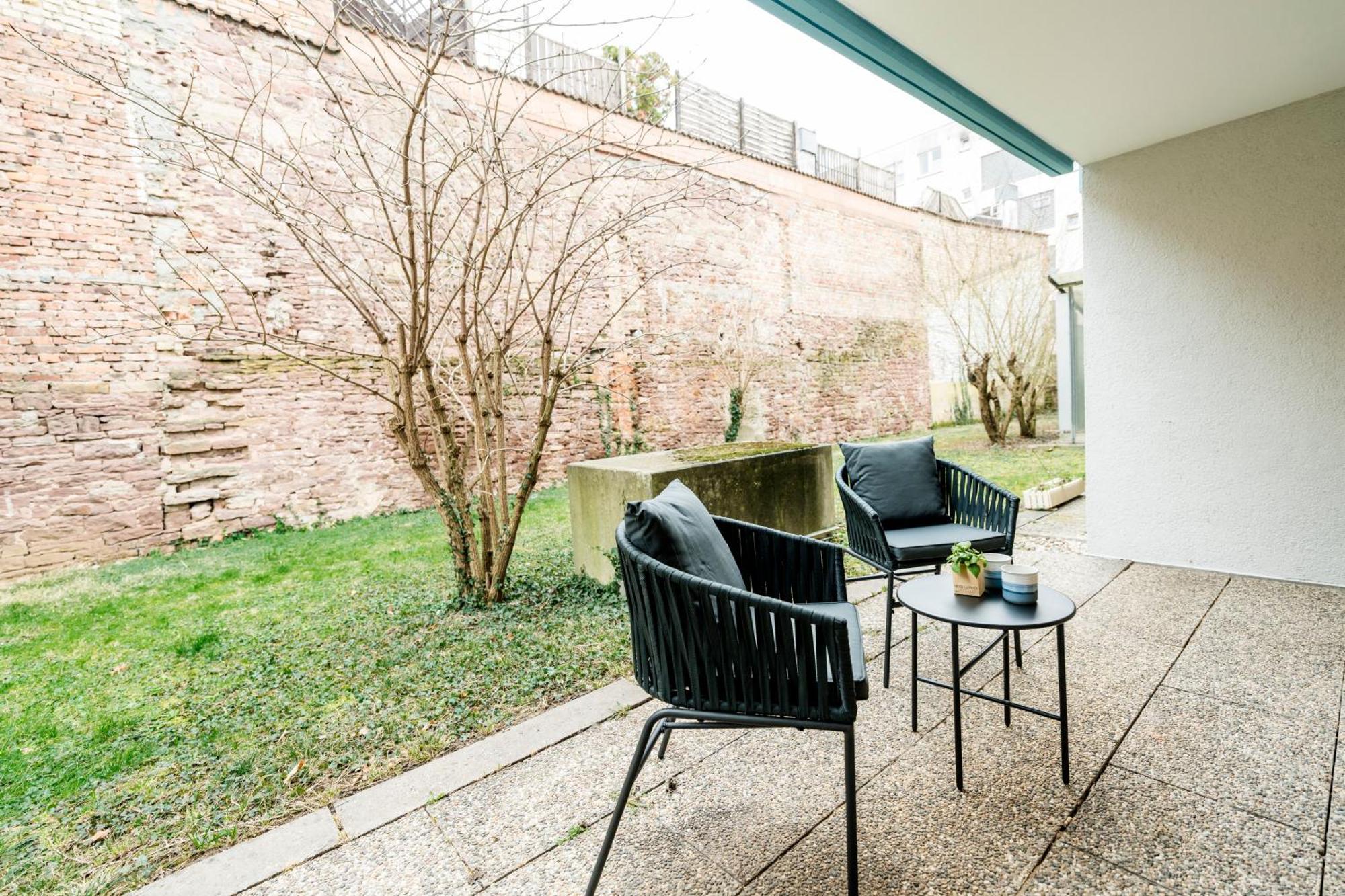 Bellabene Modernes Studio Apartment In Zentraler Lage Mit Terrasse, Parkplatz, Smarttv 普福尔茨海姆 外观 照片